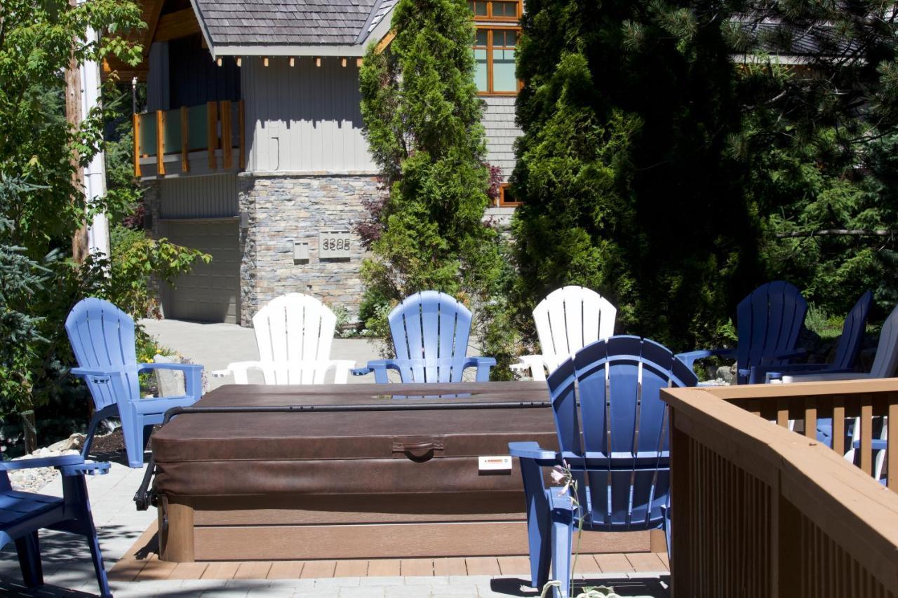 Вілла Whistler Alpine Chalet Retreat & Wellness Екстер'єр фото
