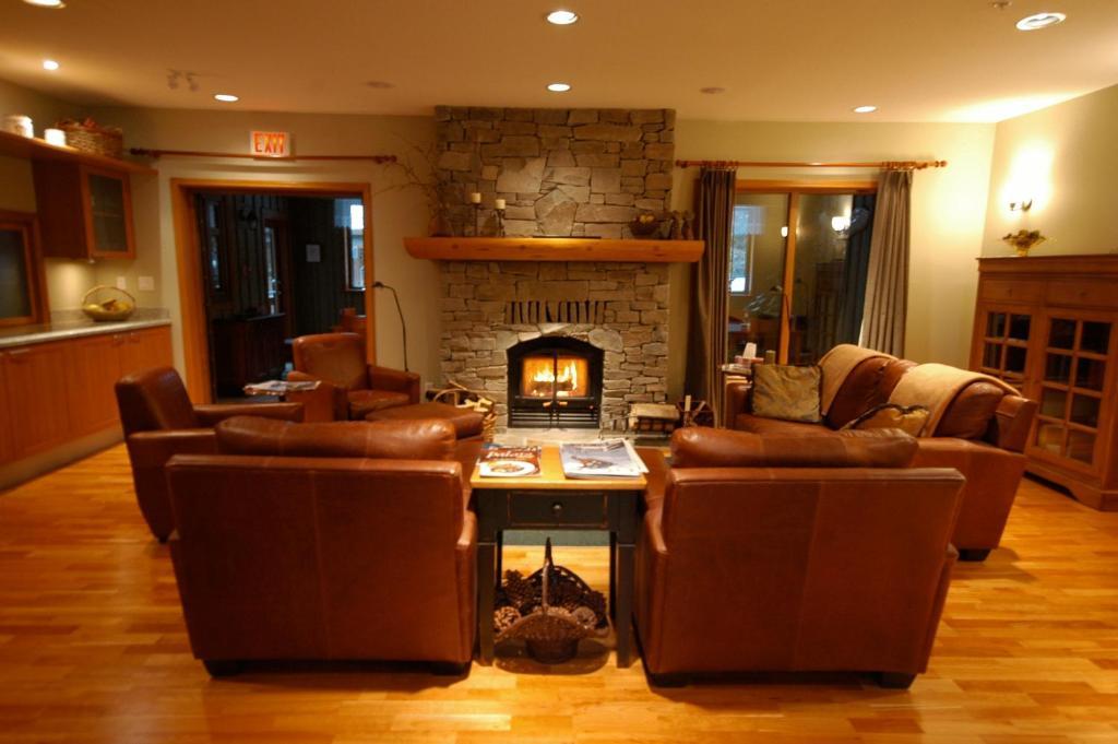 Вілла Whistler Alpine Chalet Retreat & Wellness Інтер'єр фото